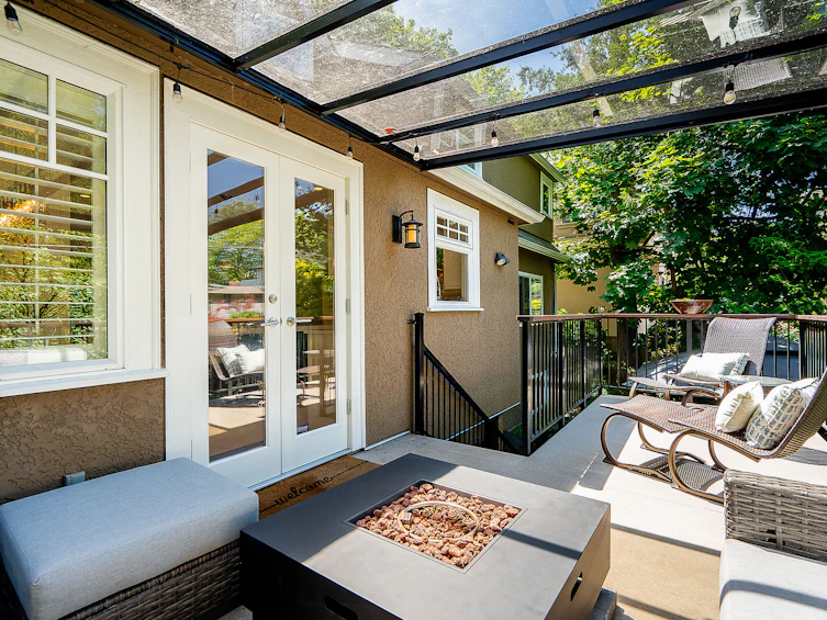 3821 W Broadway, Vancouver, BC, V6R 2C2 - 28