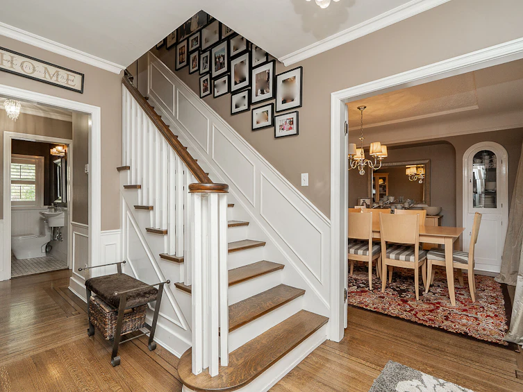3821 W Broadway, Vancouver, BC, V6R 2C2 - 5