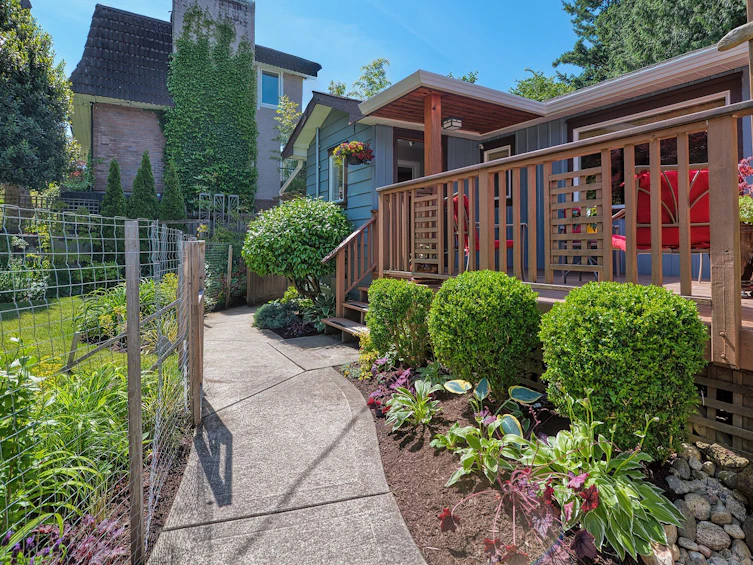 4631 Whitaker Road, Sechelt, BC, V7Z 0E4 - 4