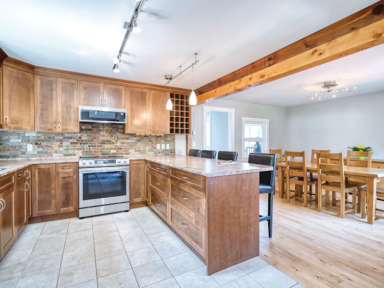 4631 Whitaker Road, Sechelt, BC, V7Z 0E4 - 12