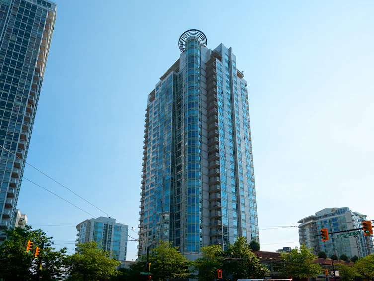 1703-198 Aquarius Mews, Vancouver, BC, V6Z 2Y4