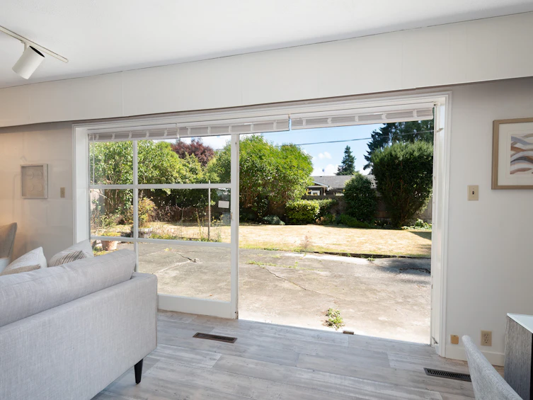 1150 Silverwood Crescent, North Vancouver, BC, V7P 1J1 - 5