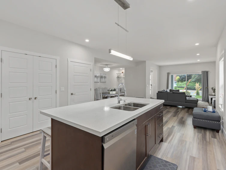 1064 Lawson Avenue, Kelowna, BC, V1Y 6T4 - 14
