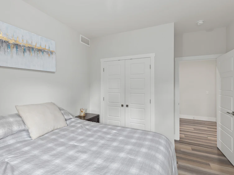 1064 Lawson Avenue, Kelowna, BC, V1Y 6T4 - 23