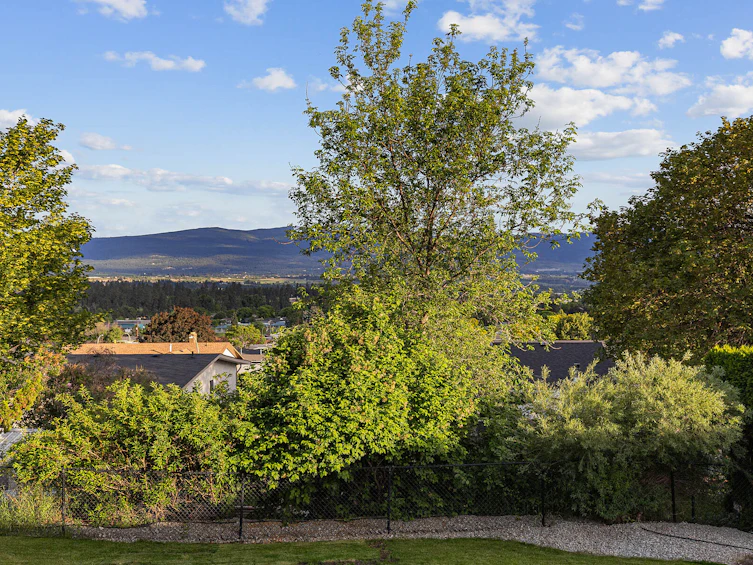1671 Lindsay Drive, Kelowna, BC, V1V 2P7 - 65