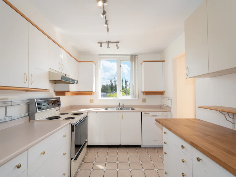 501-2203 Bellevue Avenue, West Vancouver, BC, V7V 4V7 - 14