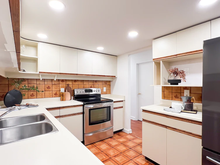 101-1450 Pennyfarthing Drive, Vancouver, BC, V6J 4X8 - 9