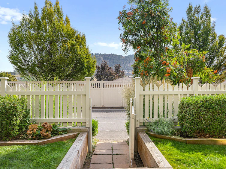 108-533 Yates Road, Kelowna, BC, V1V 2T7 - 3