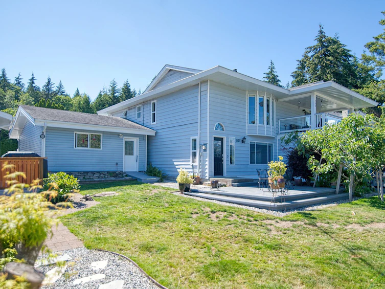 6135 Fairway Avenue, Sechelt, BC, V7Z 0L6