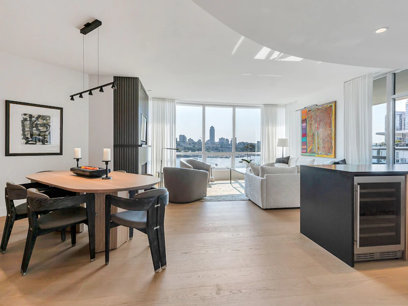 801 - 1328 Marinaside Crescent, Vancouver BC V6Z 3B3
