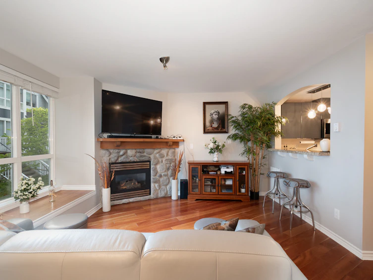 1015 Lynn Valley 6 Road, North Vancouver, BC, V7J 1Z6 - 6