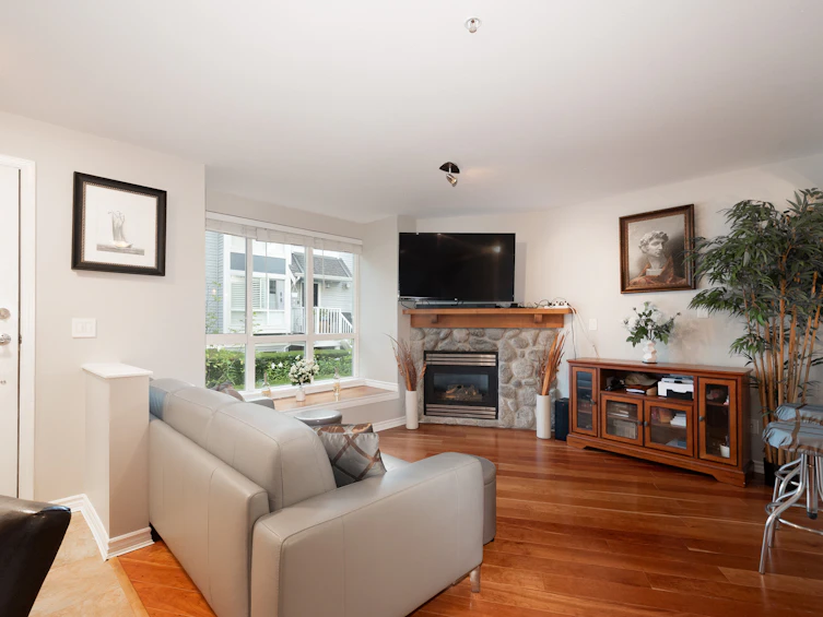 1015 Lynn Valley 6 Road, North Vancouver, BC, V7J 1Z6 - 4