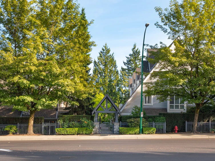1015 Lynn Valley 6 Road, North Vancouver, BC, V7J 1Z6 - 39