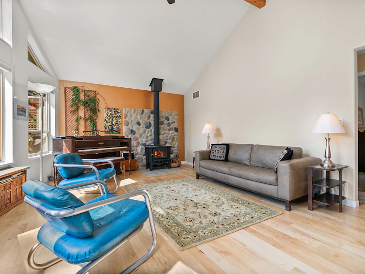 1372 Gower Point Road, Gibsons, BC, V0N 1V3 - 3