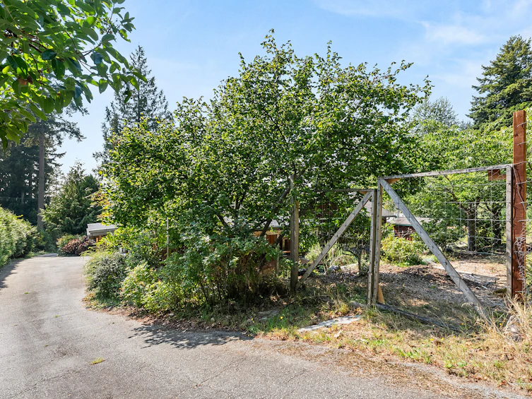 1372 Gower Point Road, Gibsons, BC, V0N 1V3 - 40
