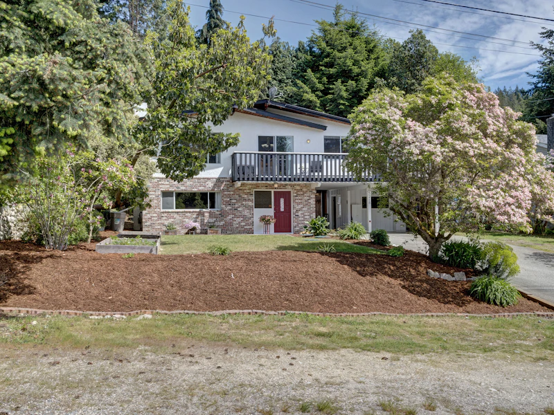 5218 Radcliffe Road, Sechelt BC