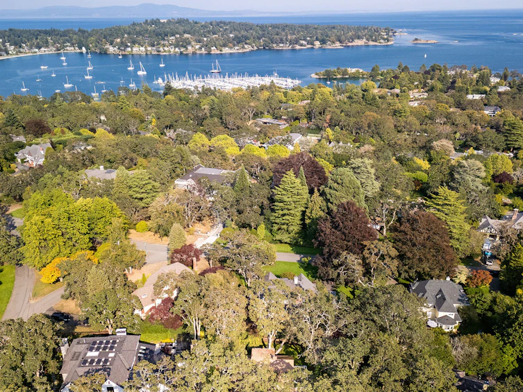 3375 Weald Road, Oak Bay, BC, V8R 6E4 - 30