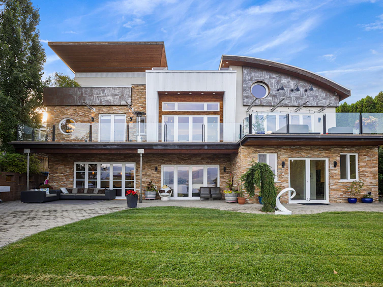 2737 Casa Loma Road, West Kelowna, BC, V1Z 1T6 - 3
