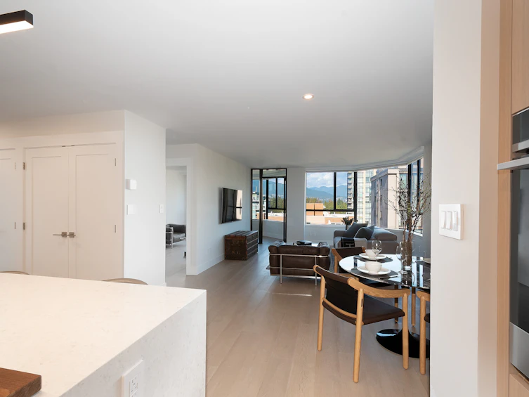 902-1860 Robson Street, Vancouver, BC, V6G 3C1 - 17