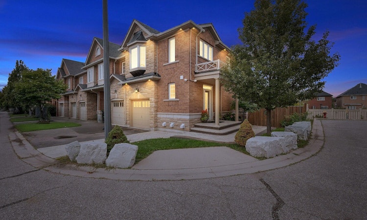 21-745 Farmstead Drive