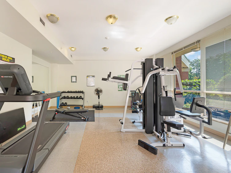 302-160 W Keith Road, North Vancouver, BC, V7M 3M2 - 24