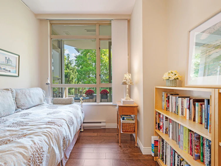 302-160 W Keith Road, North Vancouver, BC, V7M 3M2 - 22