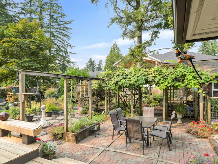 19927 37 Avenue, Langley, BC, V3A 2S4 - 19