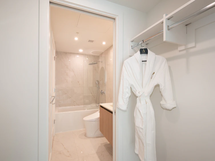 804-135 E 13th Street, North Vancouver, BC, V7L 0J8 - 16