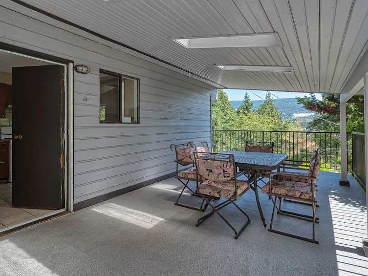 5713 Salmon Drive, Sechelt, BC, V0N 3A0 - 12