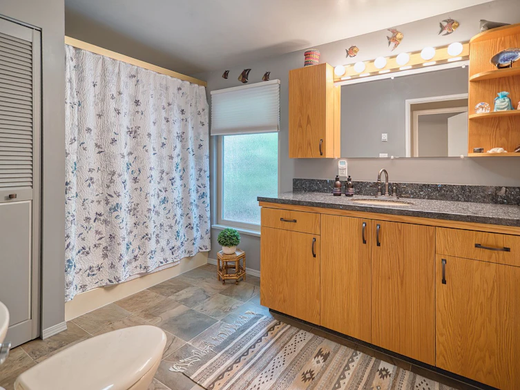 8096 Wildwood Road, Halfmoon Bay, BC, V7Z 1A8 - 30