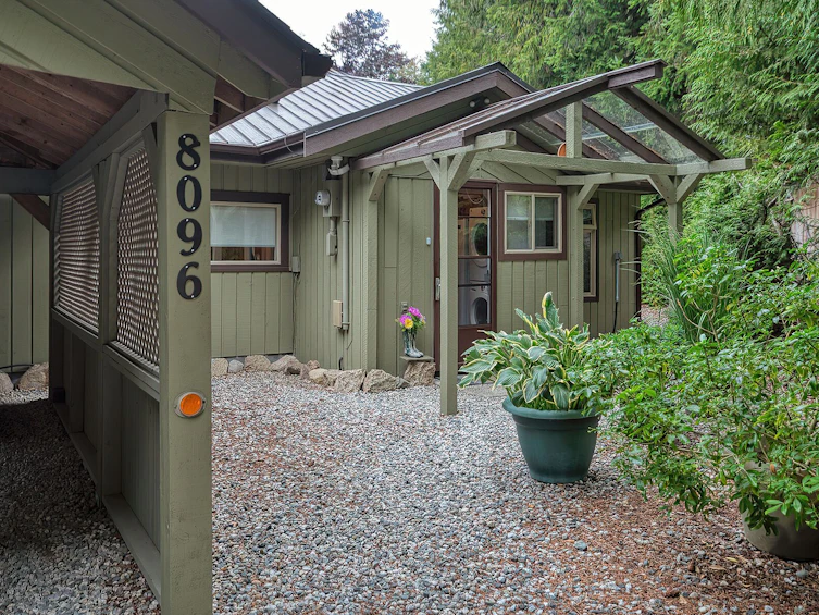 8096 Wildwood Road, Halfmoon Bay, BC, V7Z 1A8 - 3