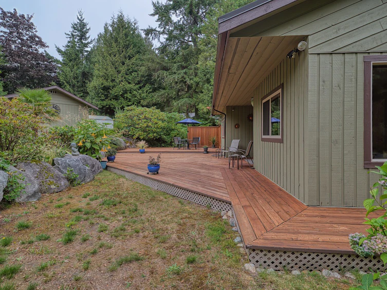 8096 Wildwood Road, Halfmoon Bay, BC, V7Z 1A8 - 2