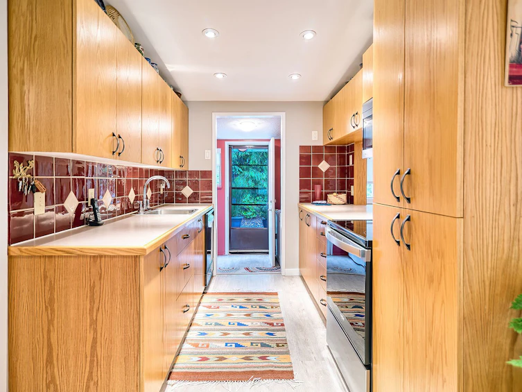 8096 Wildwood Road, Halfmoon Bay, BC, V7Z 1A8 - 9