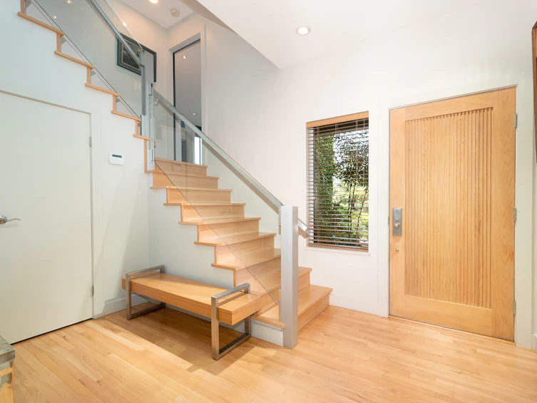 5480 Keith Road, West Vancouver, BC, V7W 3C9 - 5