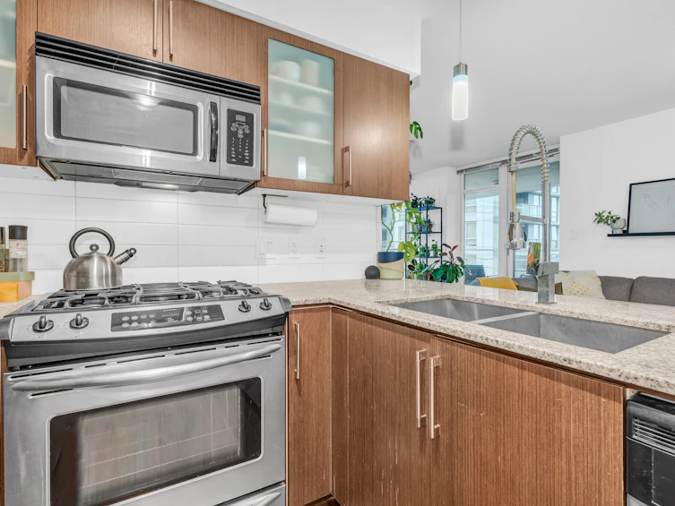 8068 Westminster 905 Highway, Richmond, BC, V6X 0C6 - 4