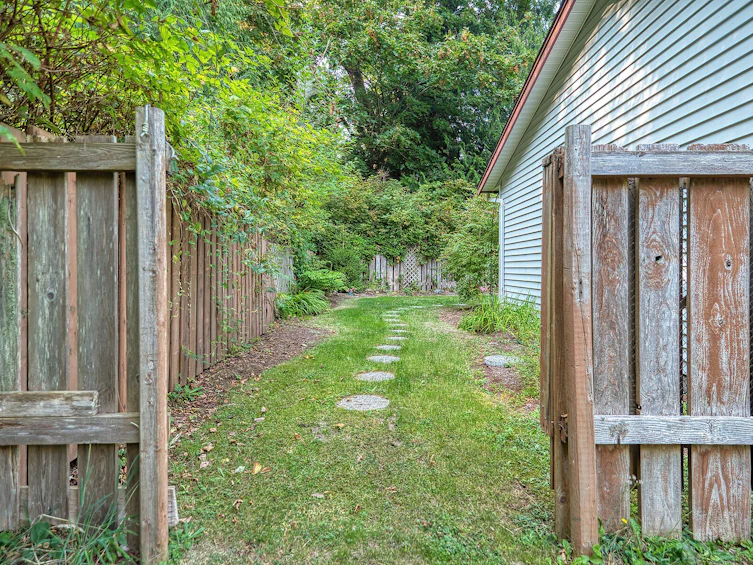 7955 Connor Road, Halfmoon Bay, BC, V7Z 1A6 - 24