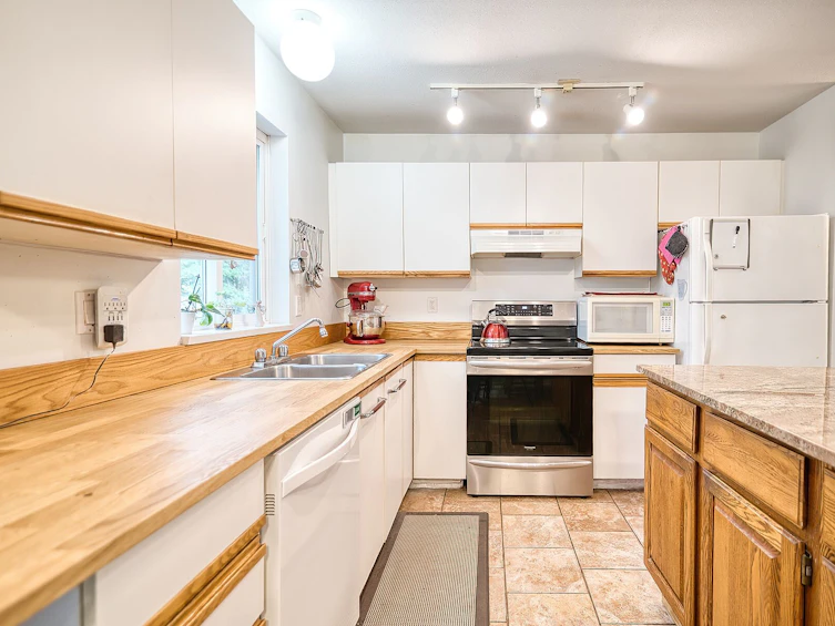 7955 Connor Road, Halfmoon Bay, BC, V7Z 1A6 - 13