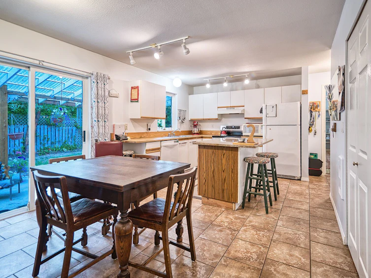 7955 Connor Road, Halfmoon Bay, BC, V7Z 1A6 - 10
