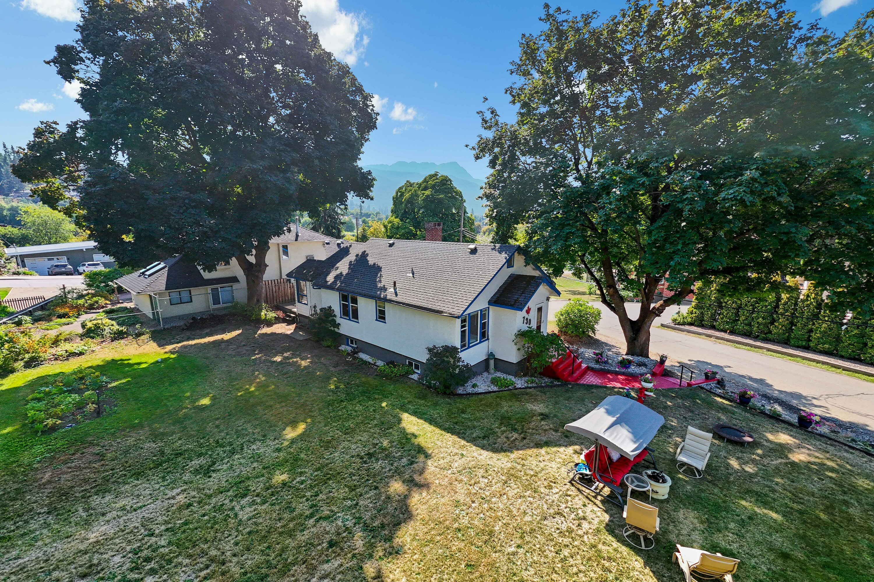 730 NE 9 Avenue, Salmon Arm, BC, V1E 4A1 - 14