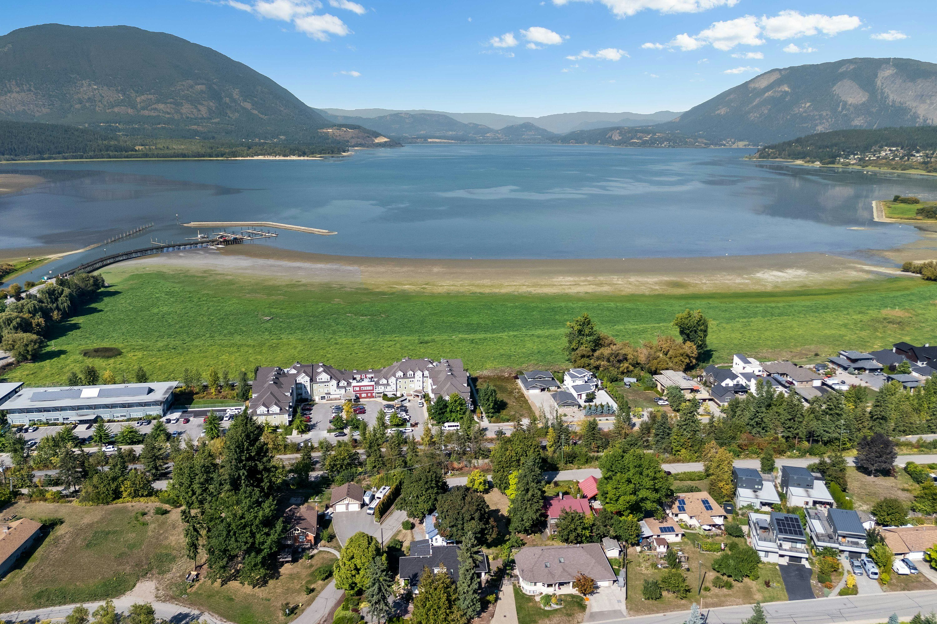 730 NE 9 Avenue, Salmon Arm, BC, V1E 4A1 - 78