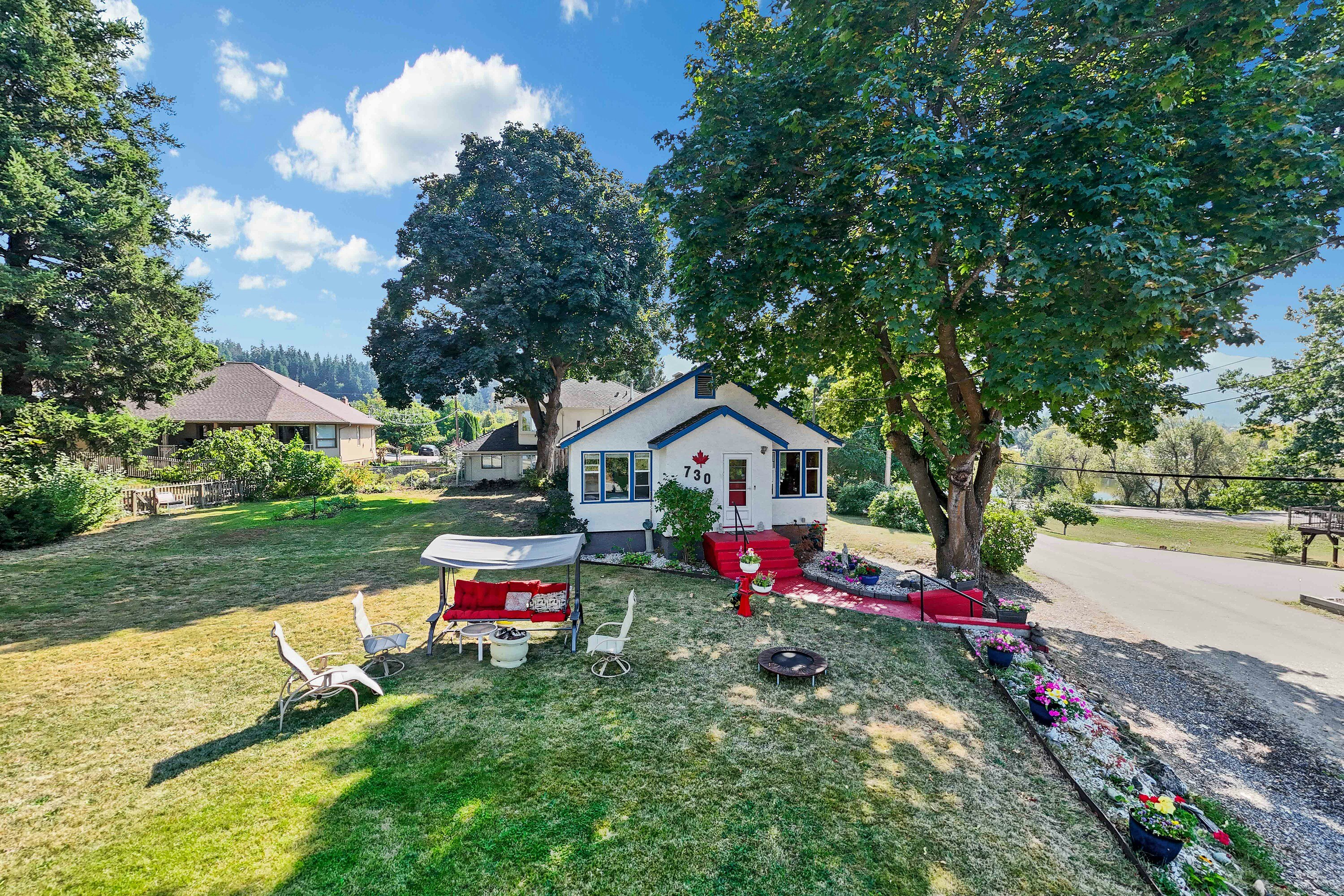 730 NE 9 Avenue, Salmon Arm, BC, V1E 4A1 - 11