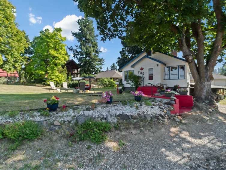 730 NE 9 Avenue, Salmon Arm, BC, V1E 4A1 - 4