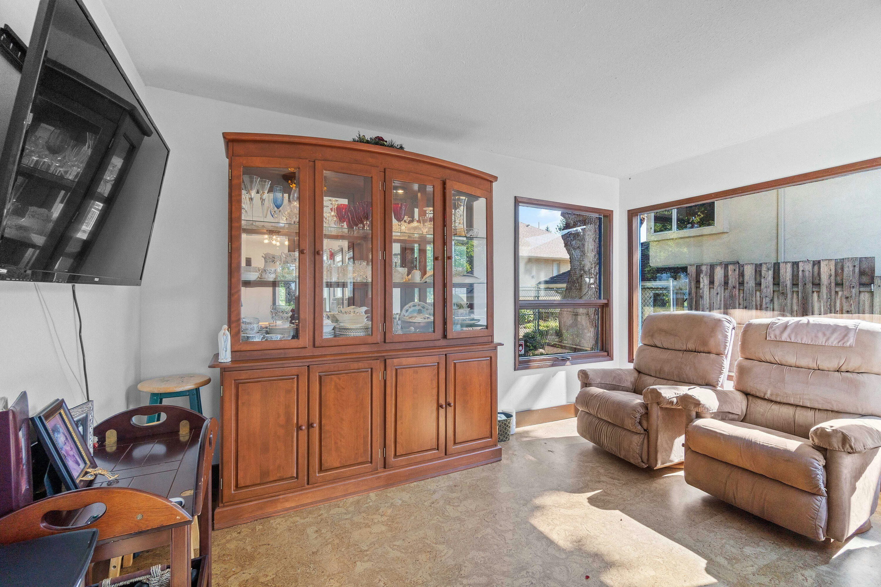 730 NE 9 Avenue, Salmon Arm, BC, V1E 4A1 - 33