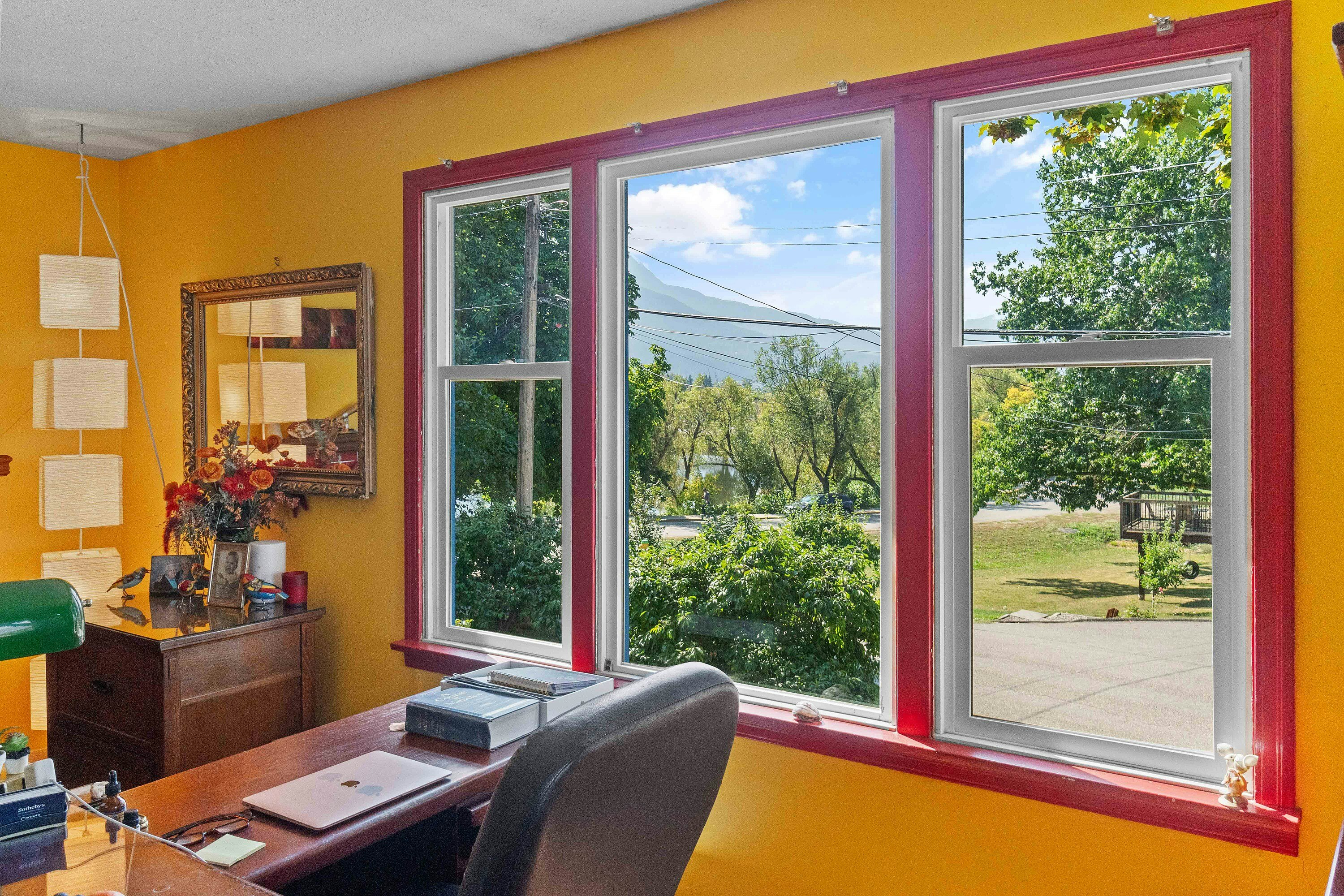 730 NE 9 Avenue, Salmon Arm, BC, V1E 4A1 - 21