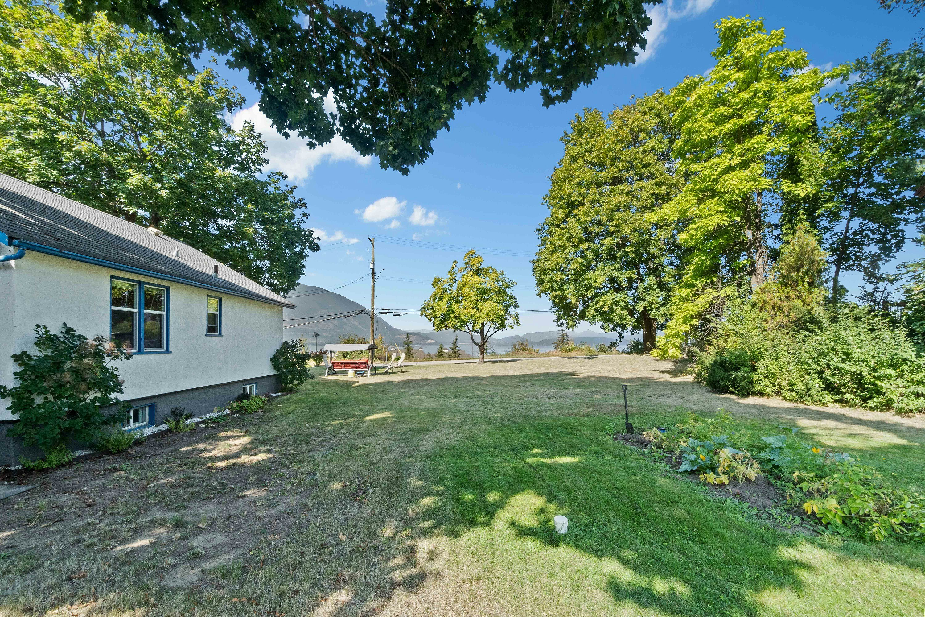 730 NE 9 Avenue, Salmon Arm, BC, V1E 4A1 - 70