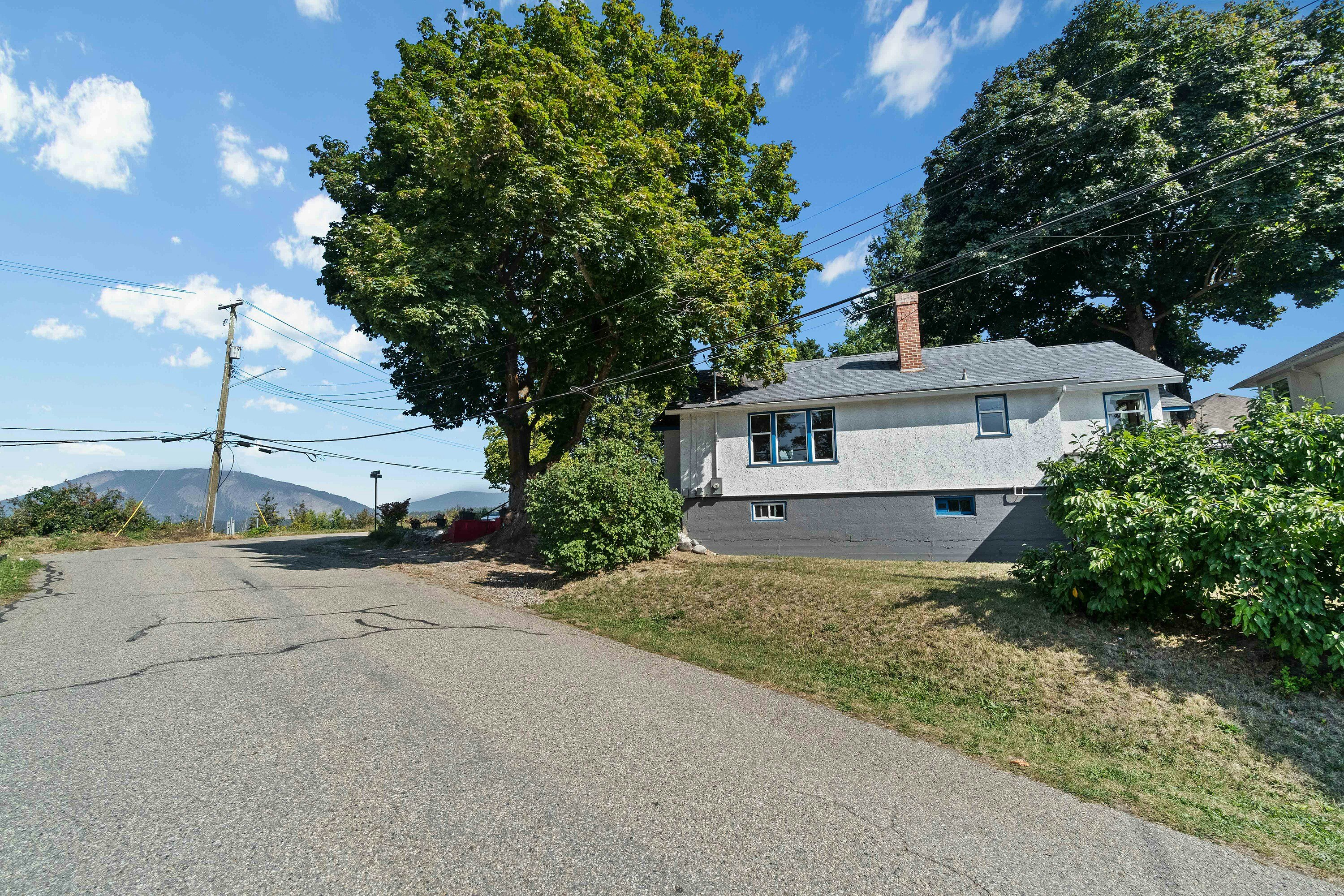 730 NE 9 Avenue, Salmon Arm, BC, V1E 4A1 - 55