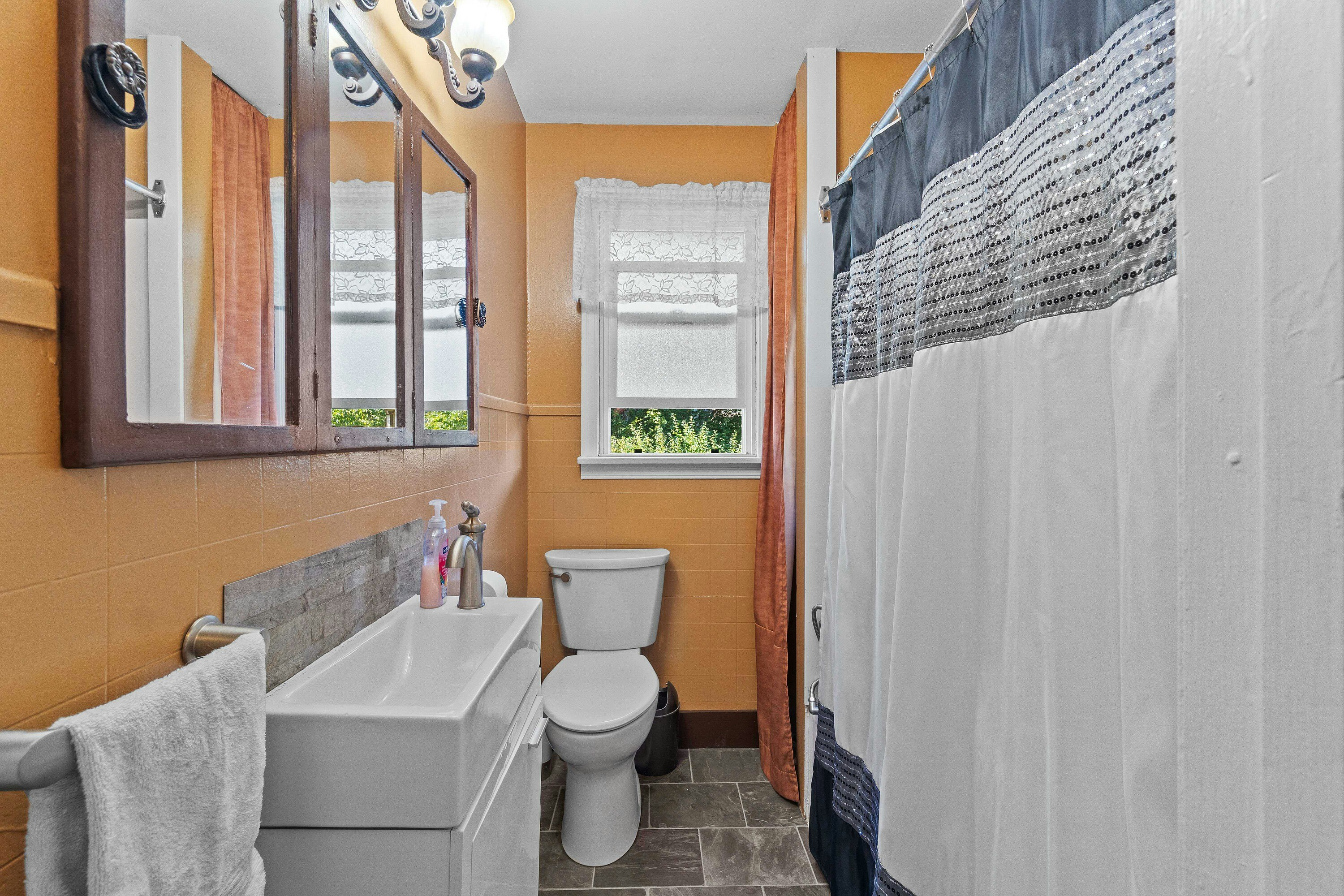 730 NE 9 Avenue, Salmon Arm, BC, V1E 4A1 - 40