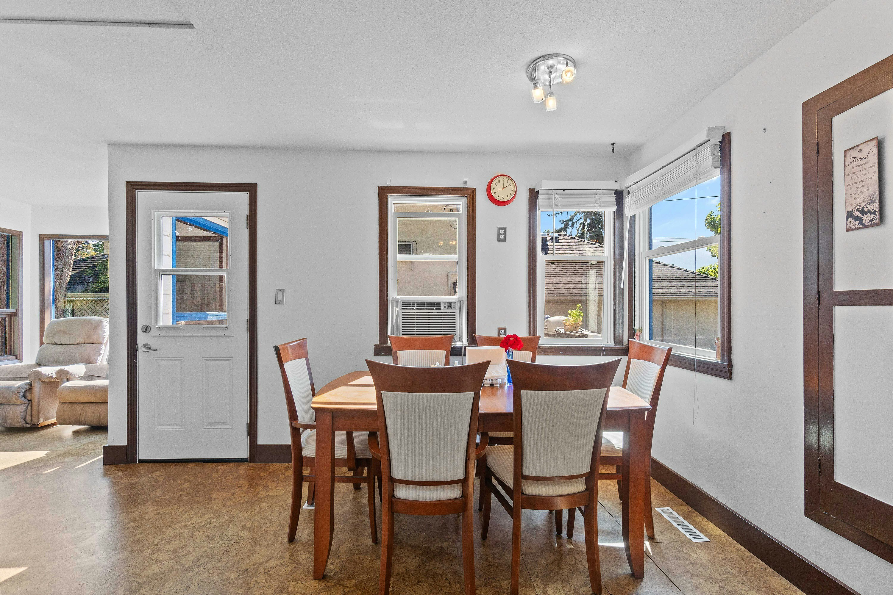 730 NE 9 Avenue, Salmon Arm, BC, V1E 4A1 - 31