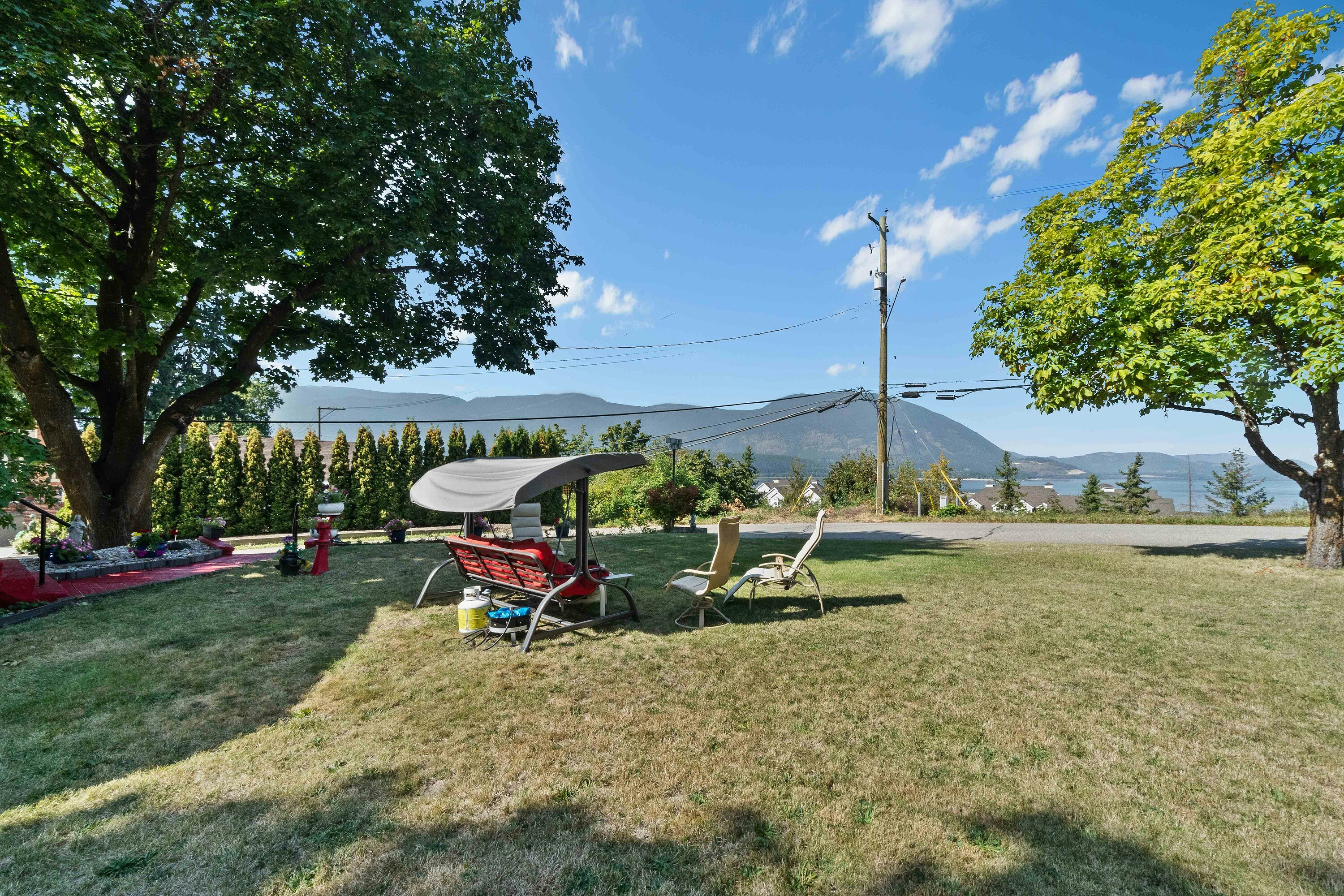 730 NE 9 Avenue, Salmon Arm, BC, V1E 4A1 - 63