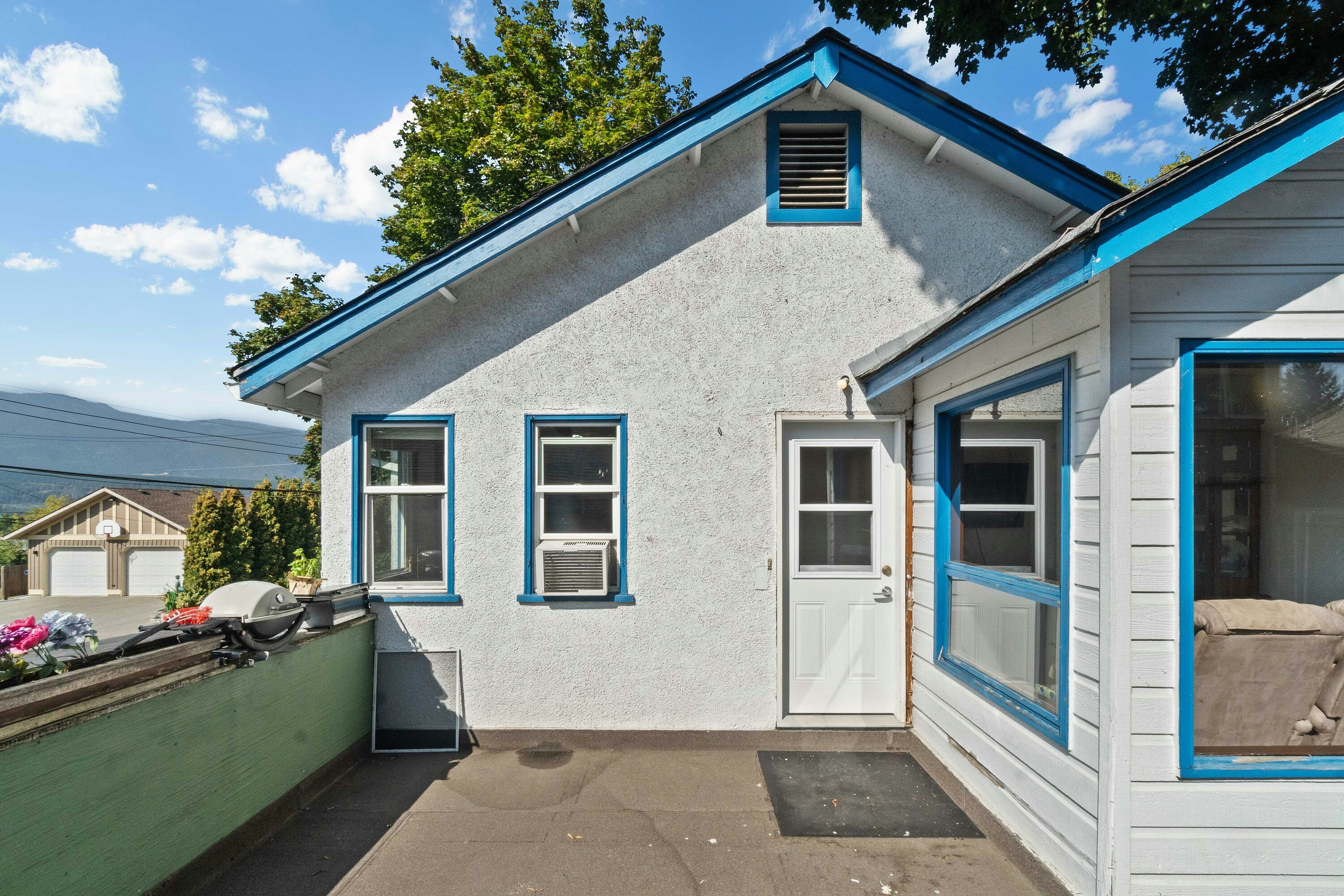 730 NE 9 Avenue, Salmon Arm, BC, V1E 4A1 - 74